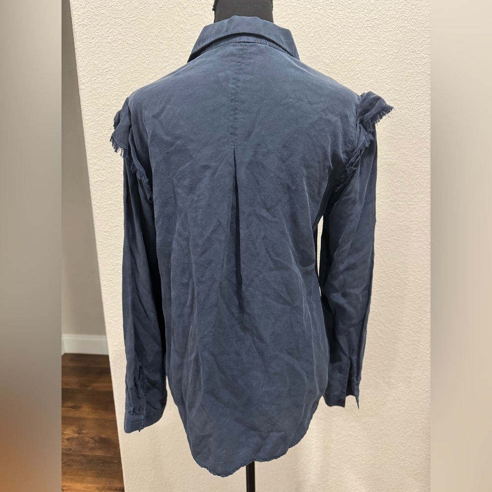 Anthropologie Cloth & Stone Women's Navy Button-Up Top - Picture 4 of 6